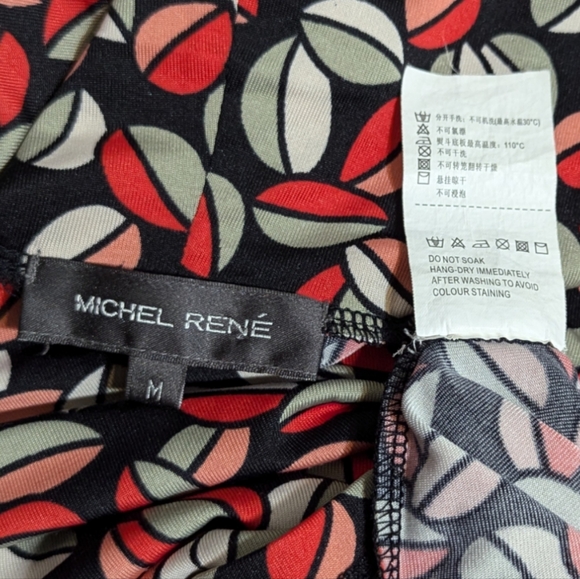 Michael Rene Women's Medium Geometric Print 3/4 Sleeve & Cowl Neck Blouse - Picture 4 of 6